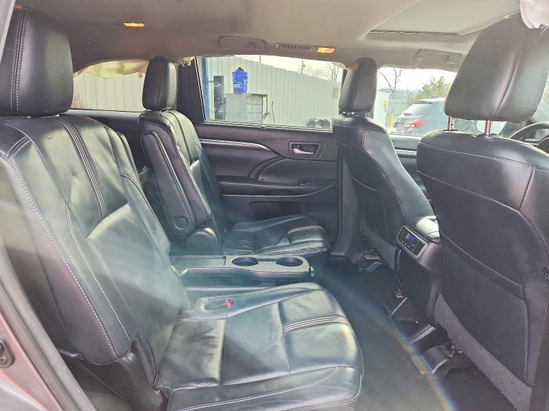 2017 Toyota Highlander se