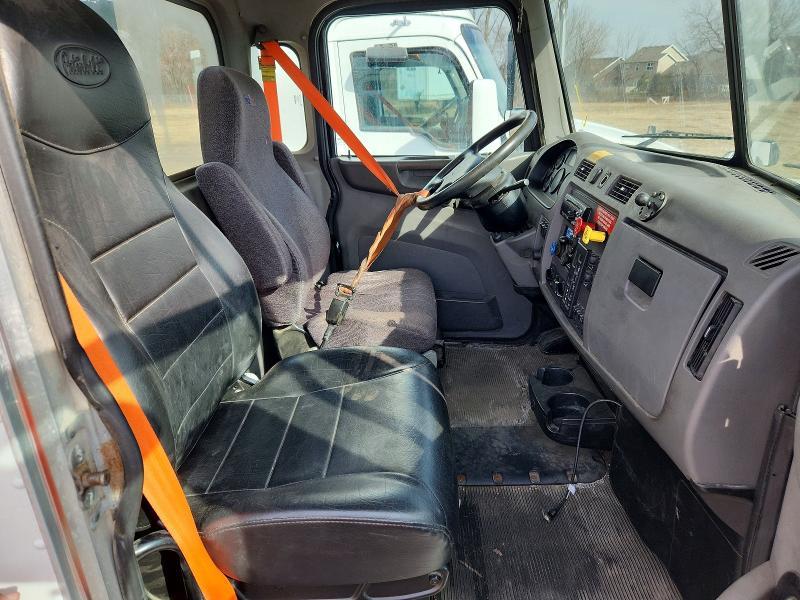 2017 Peterbilt 348 Semi Truck