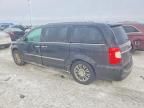 2014 Chrysler Town & Country Touring l
