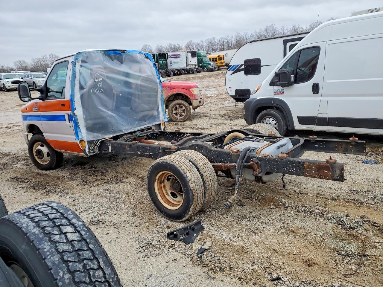 2014 Ford E350 Truck Cab AND Chassis
