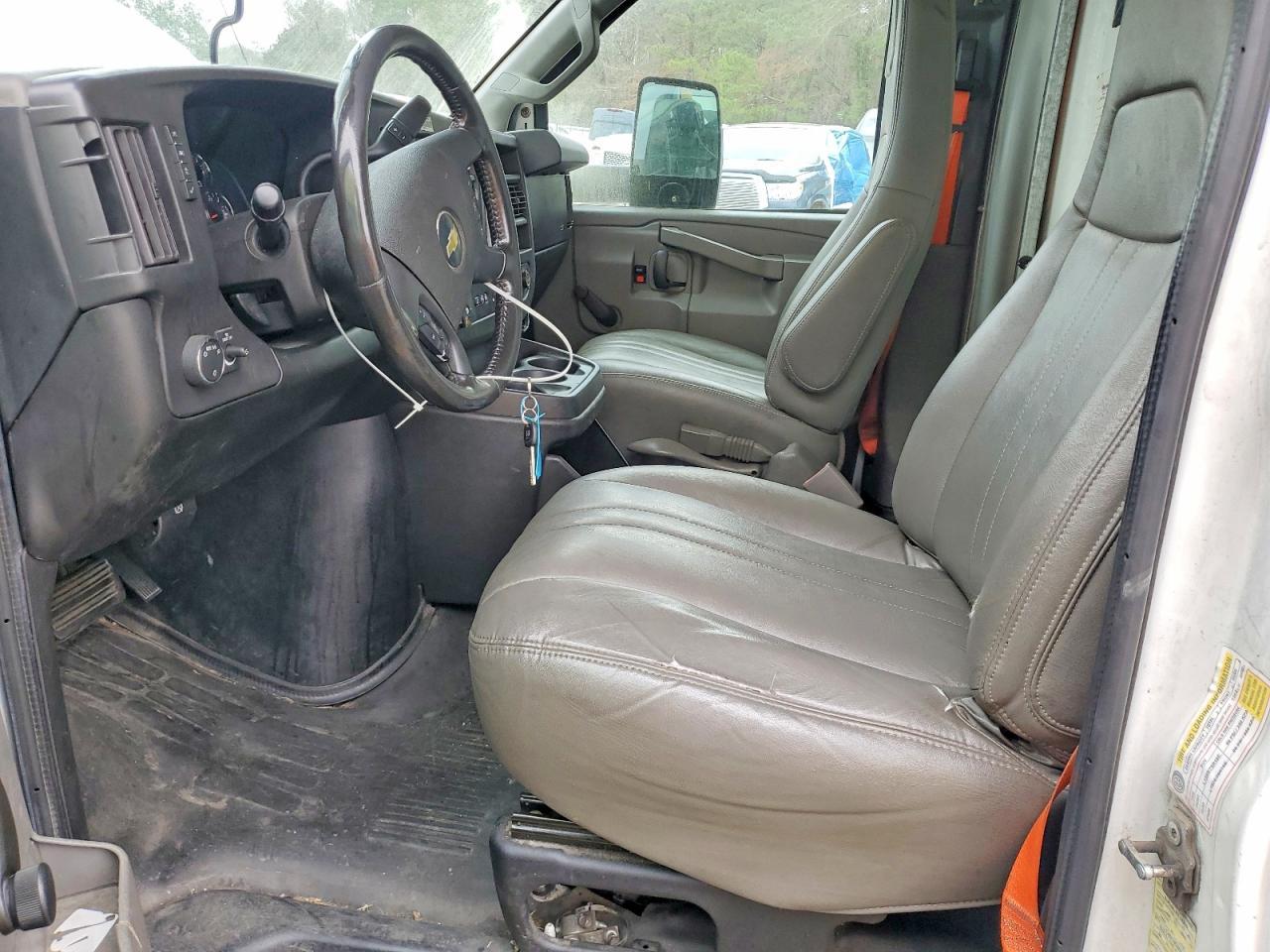 2020 Chevrolet Express Delivery Truck