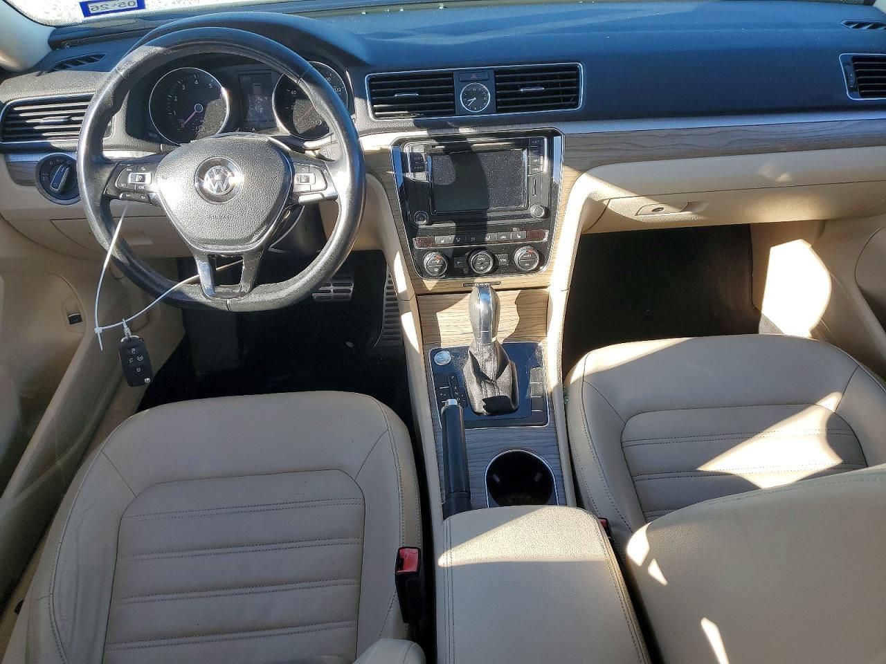 2016 Volkswagen Passat sel