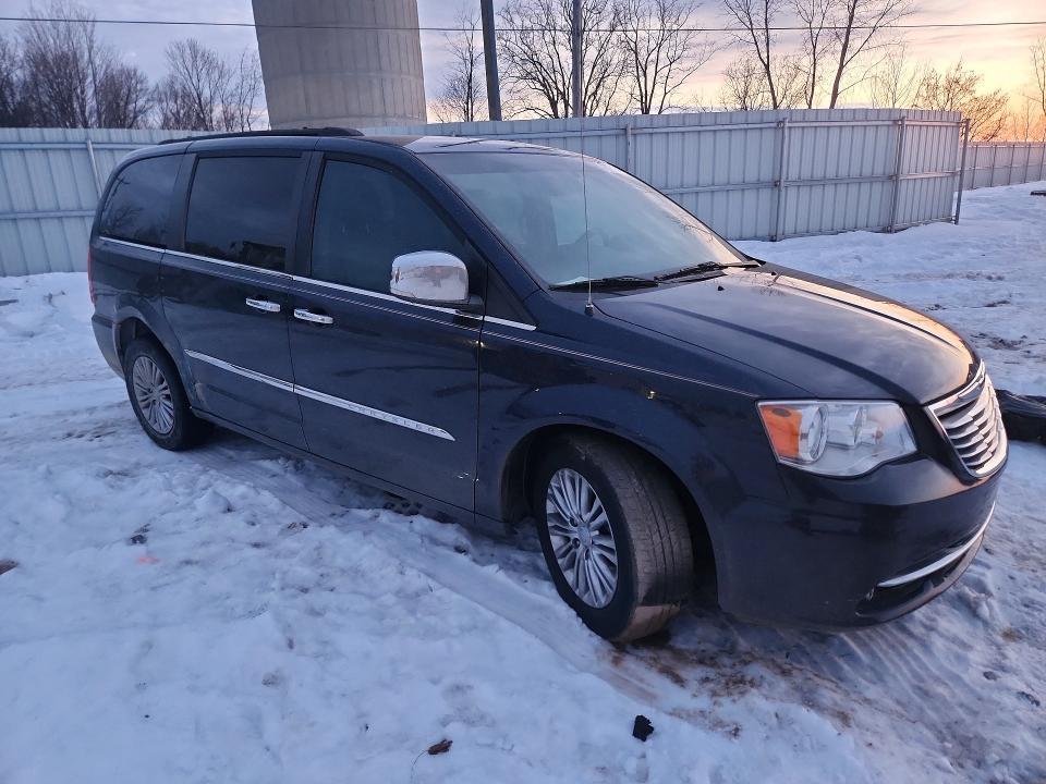 2015 Chrysler Town & Country Touring l