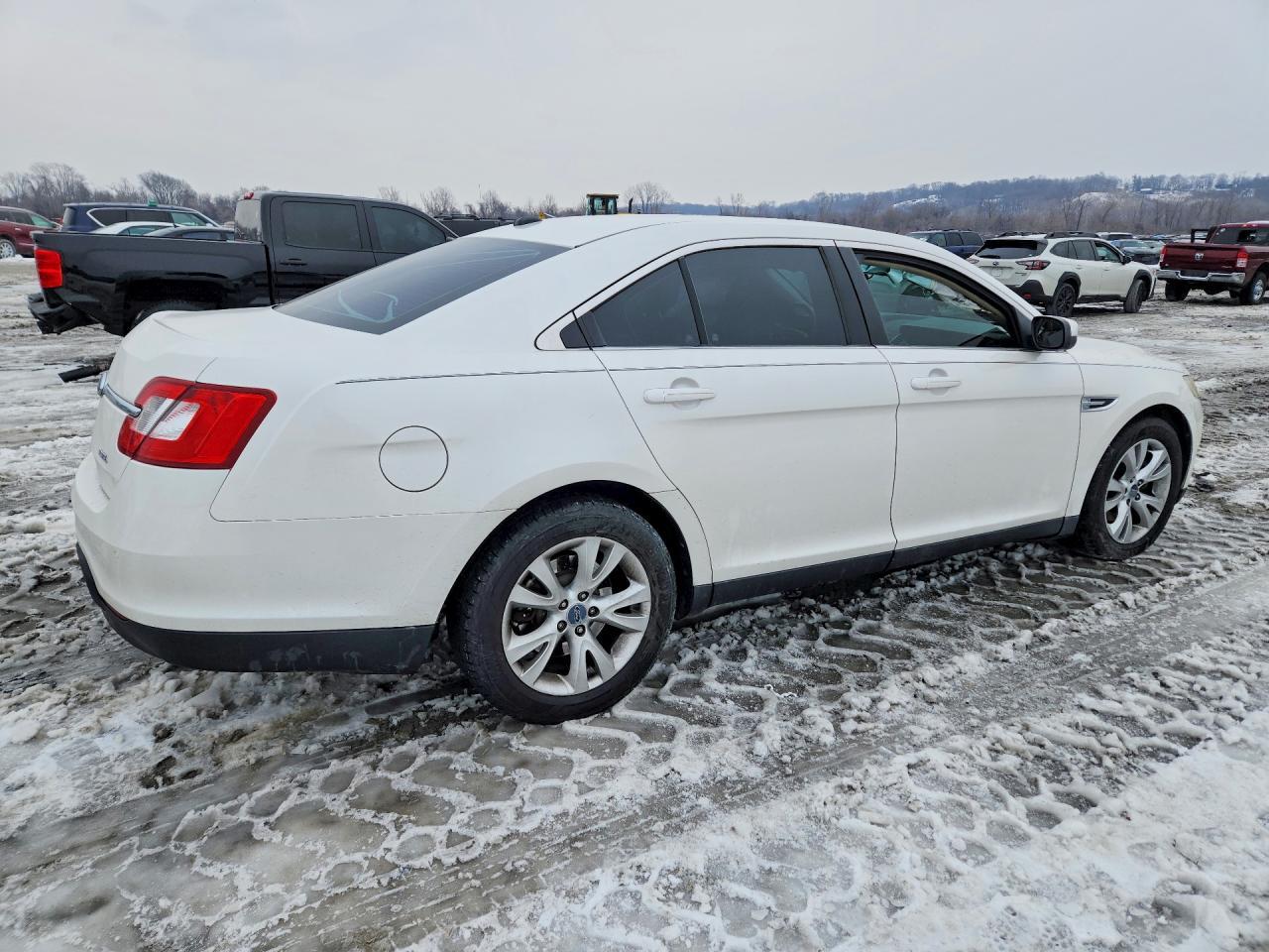2010 Ford Taurus sel