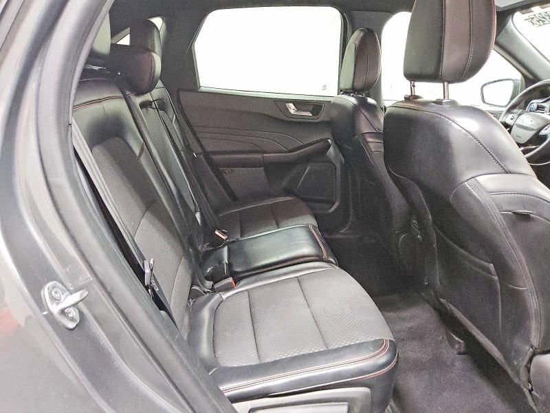 2023 Ford Escape st Line