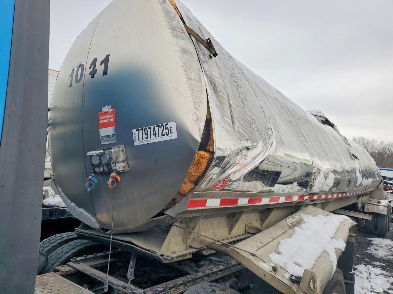 2007 Walker Tank Trailer