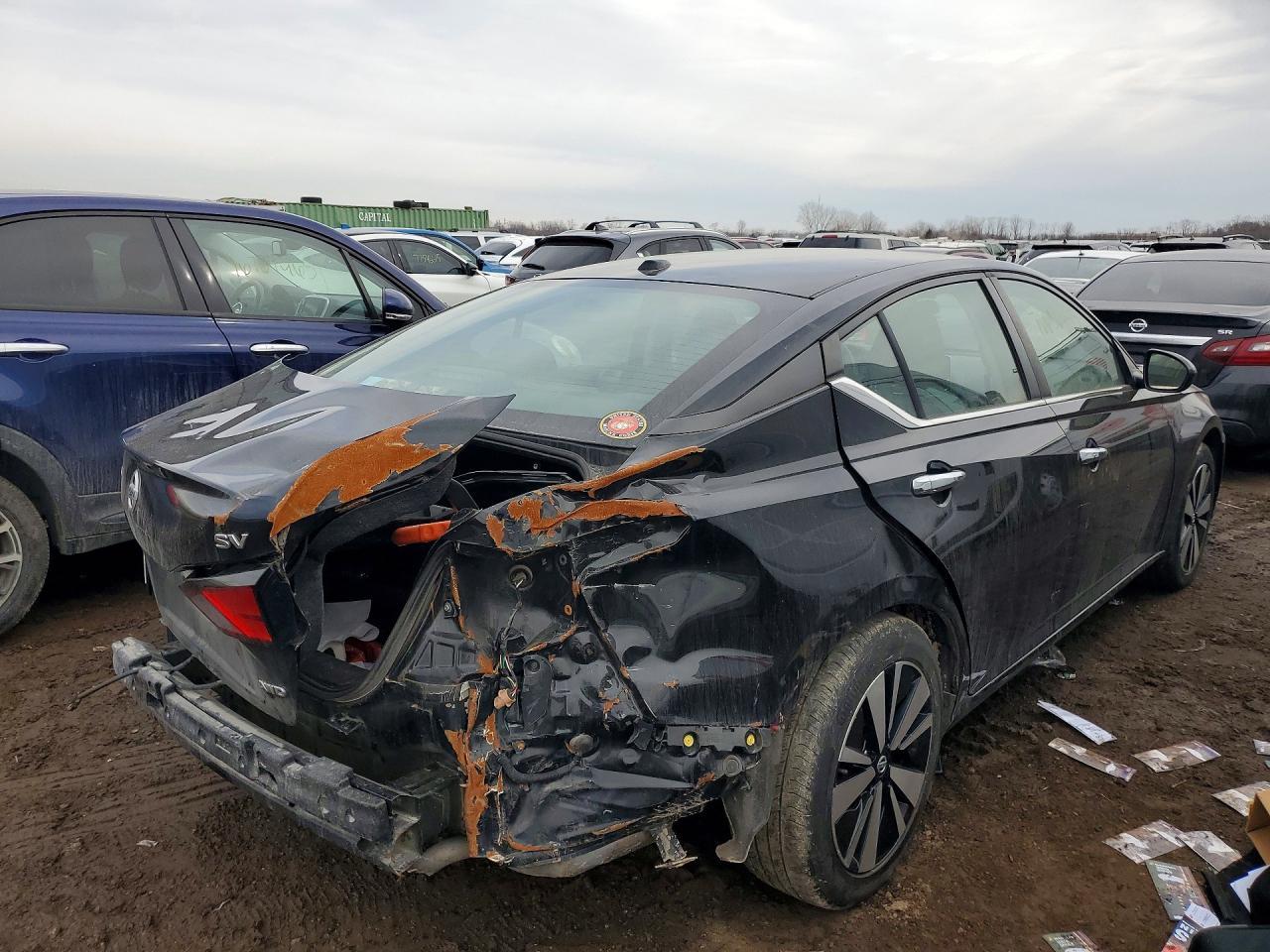 2021 Niss Altima sv