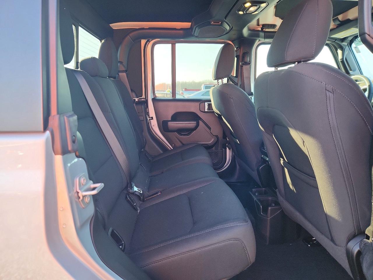 2023 Jeep Gladiator Sport