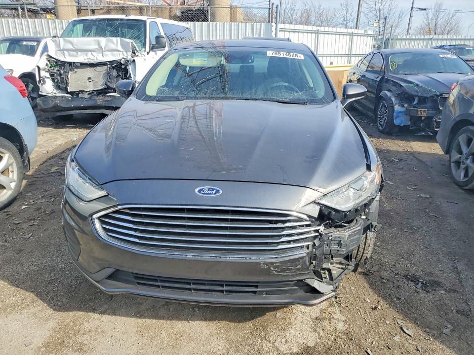 2019 Ford Fusion se