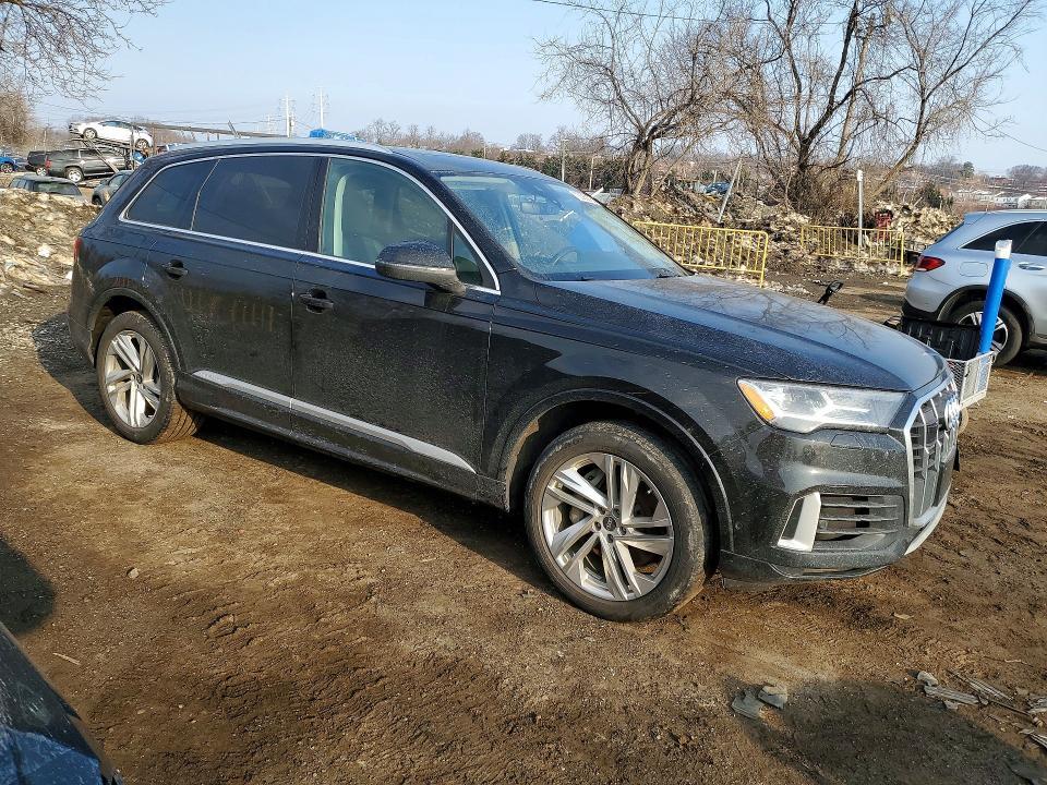2022 Audi Q7 Premium Plus