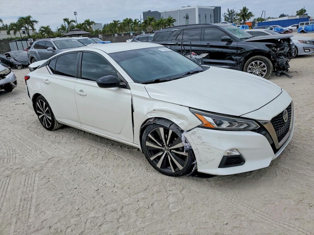 2020 Nissan Altima sr