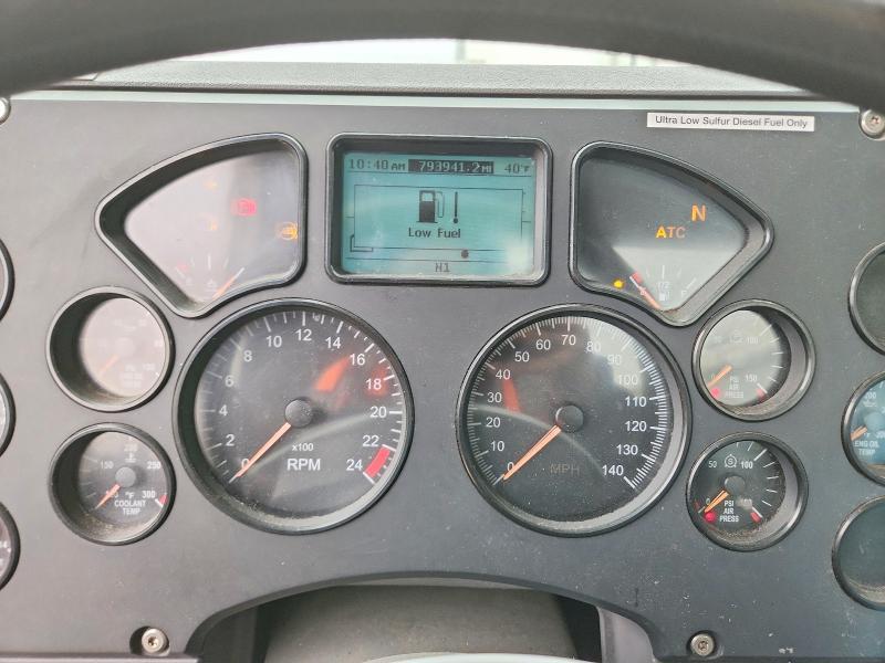 2014 Mack Cxu613 Semi Truck