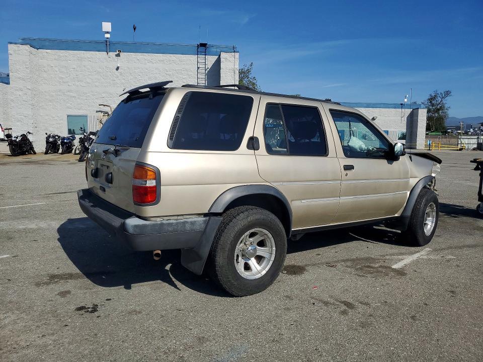 1997 Nissan Pathfinder xe