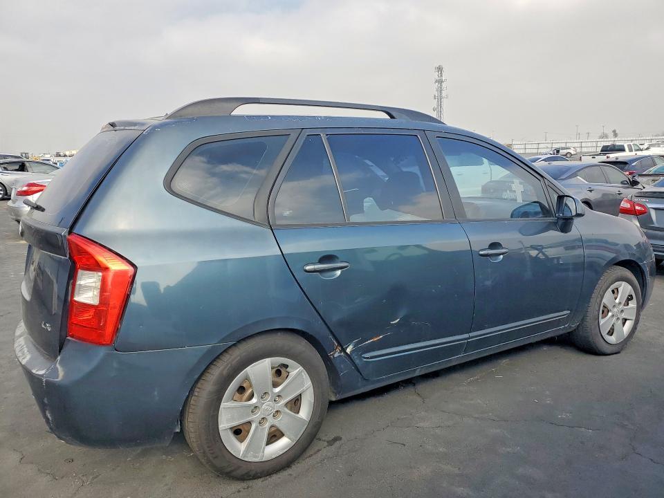 2009 KIA Rondo