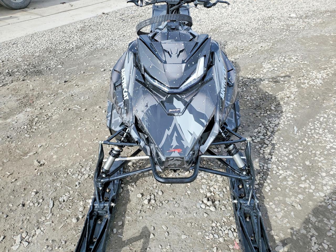 2025 Artcat Snowmobile