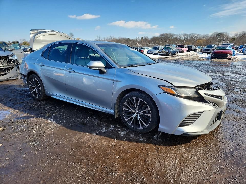 2018 Toyota Camry se