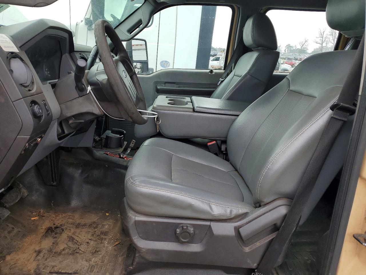 2015 Ford F450 Super Duty Flatbed Truck