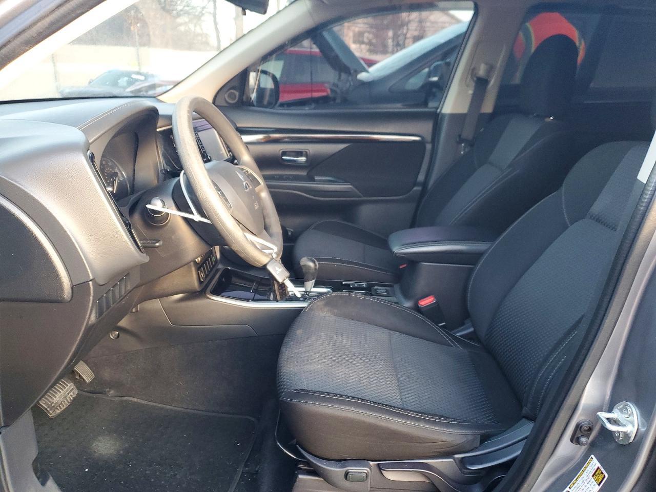 2020 Mitsubishi Outlander se