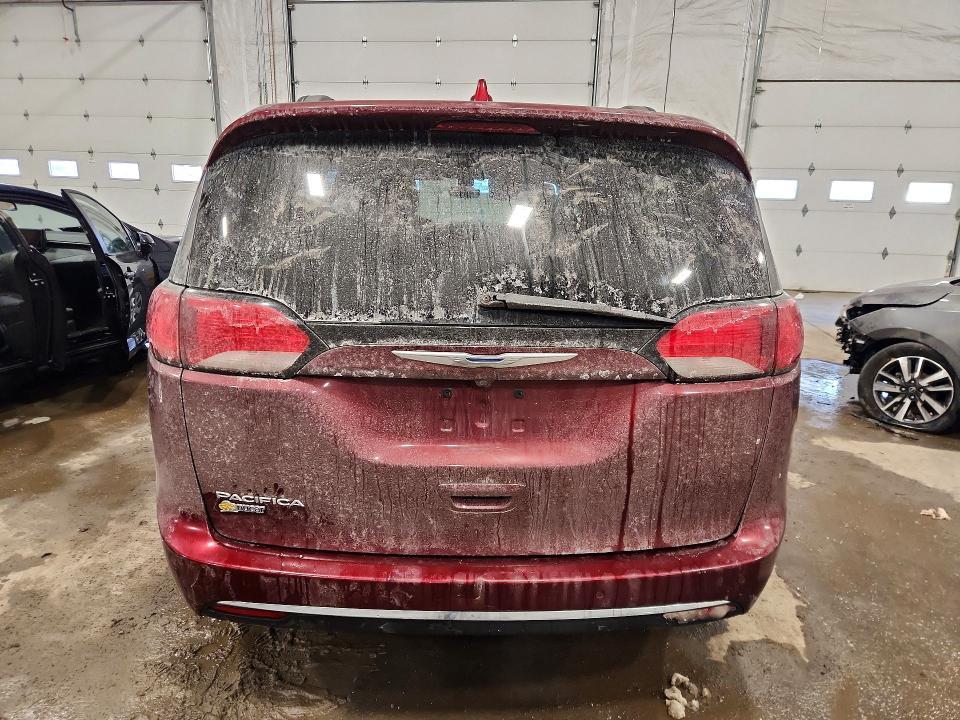 2017 Chrysler Pacifica Touring l