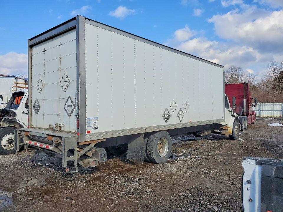 2019 Freightliner Business Class M2 BOX Truck