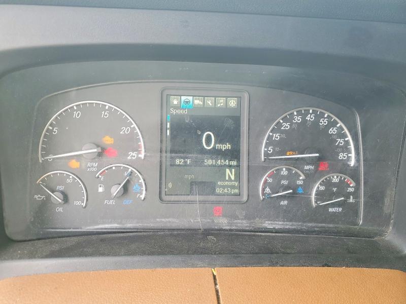 2020 Freightliner Cascadia 126 Semi Truck