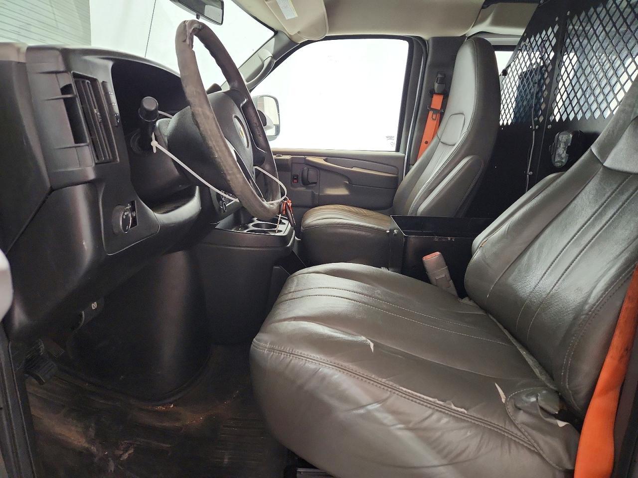 2013 Chevrolet 2013 Chev G2500 Express Cargo Van