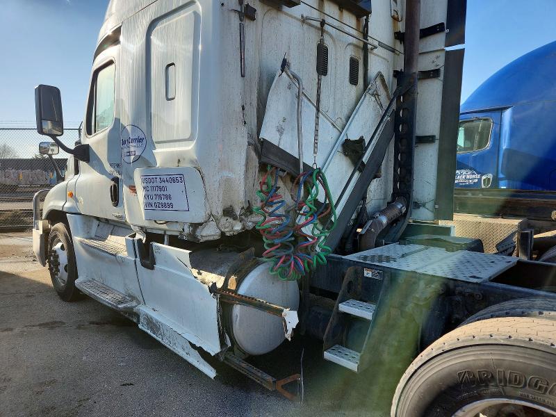 2016 Freightliner Cascadia 125 Semi Truck