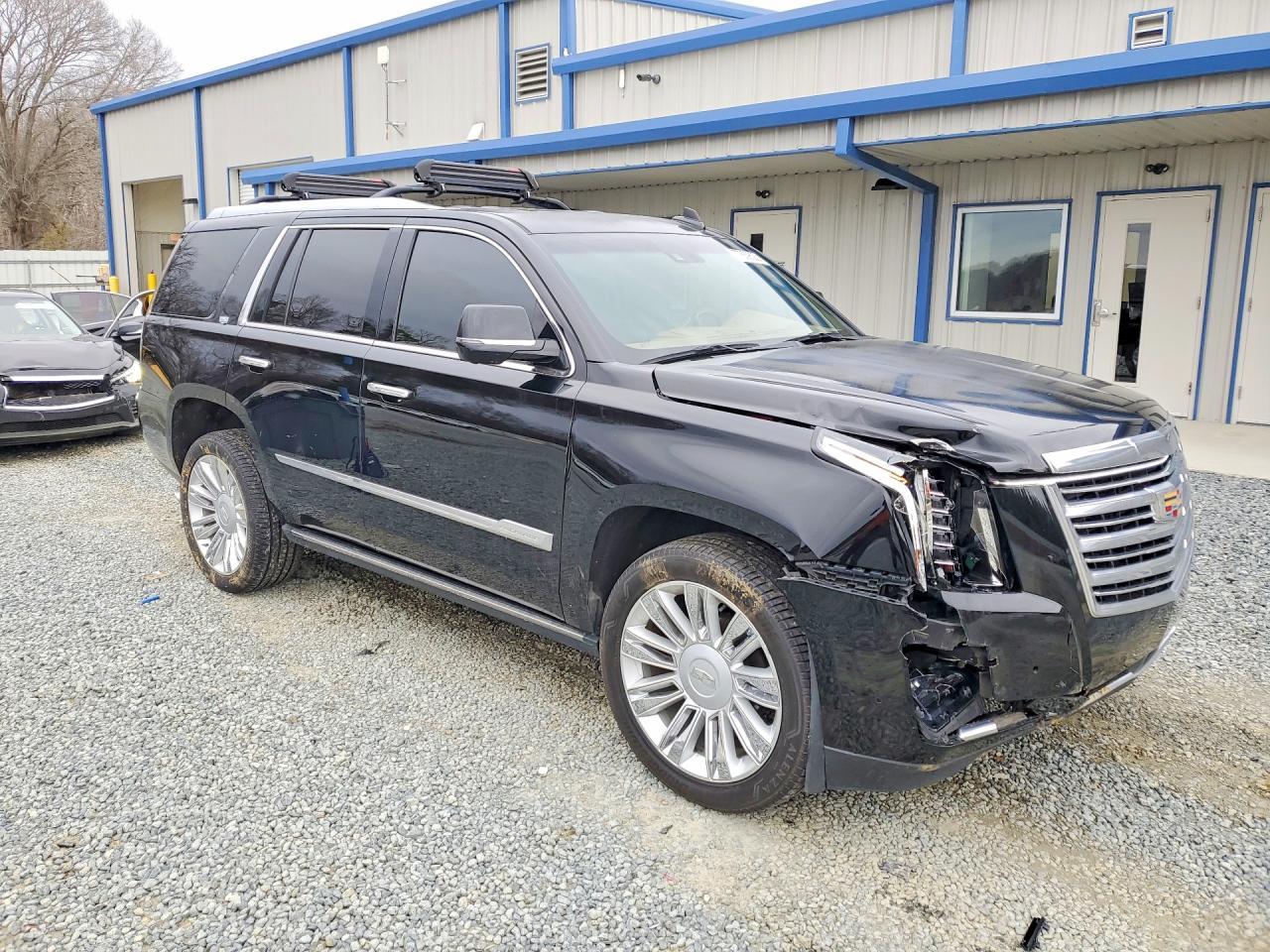 2017 Cadillac Escalade Platinum