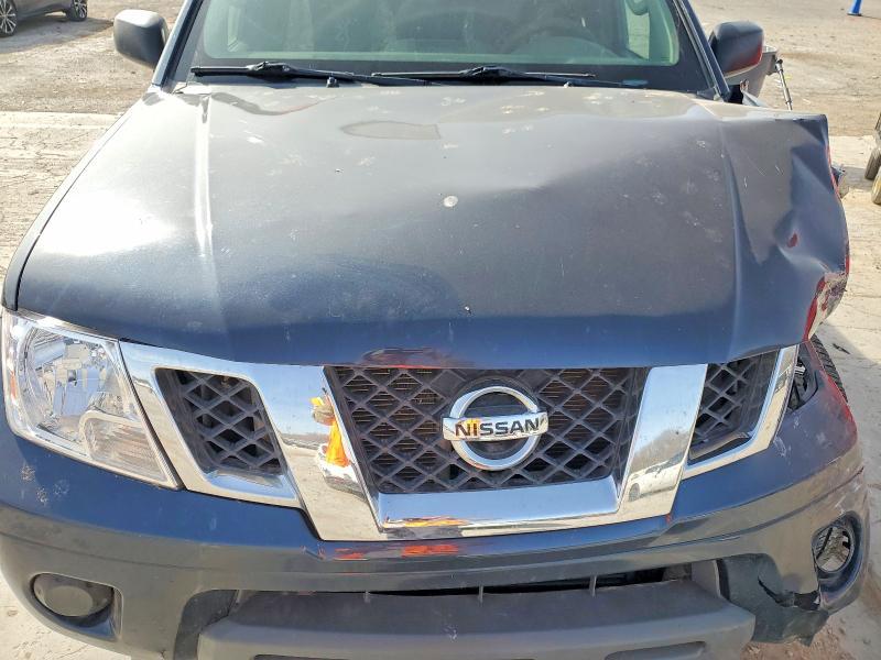 2015 Niss Frontier SV