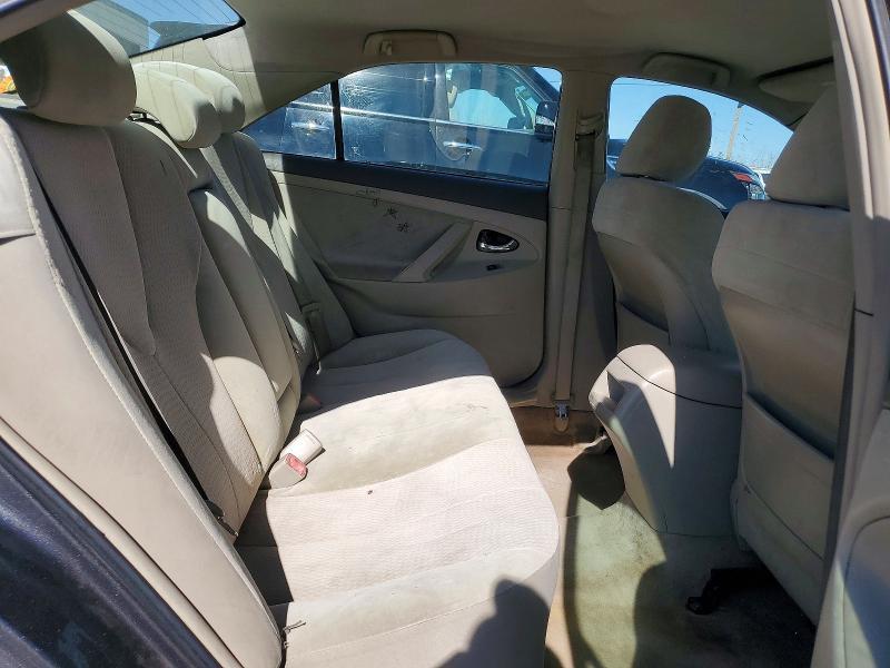 2010 Toyota Camry le