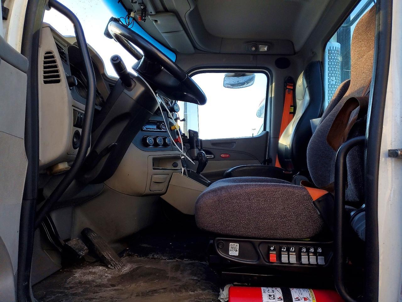 2018 Peterbilt 579 Semi Truck