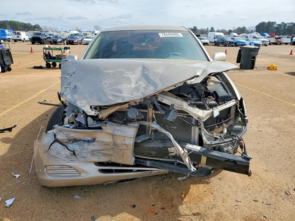 2004 Toyota Camry le