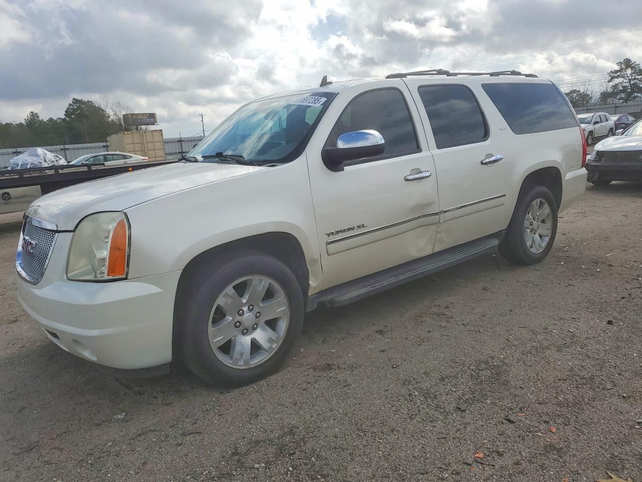 2011 GMC Yukon xl C1500 slt