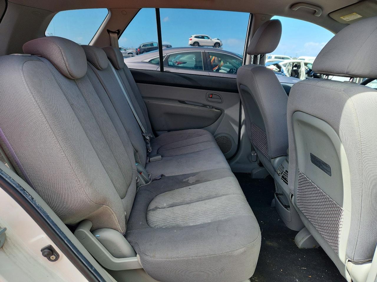 2008 KIA Rondo lx