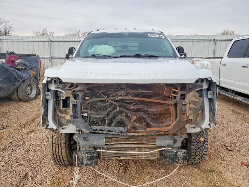 2024 Ford F350 Super Duty Flatbed Truck