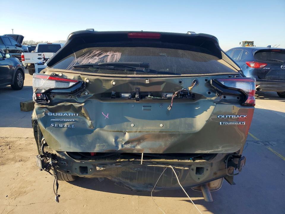 2021 Subaru Outback Touring