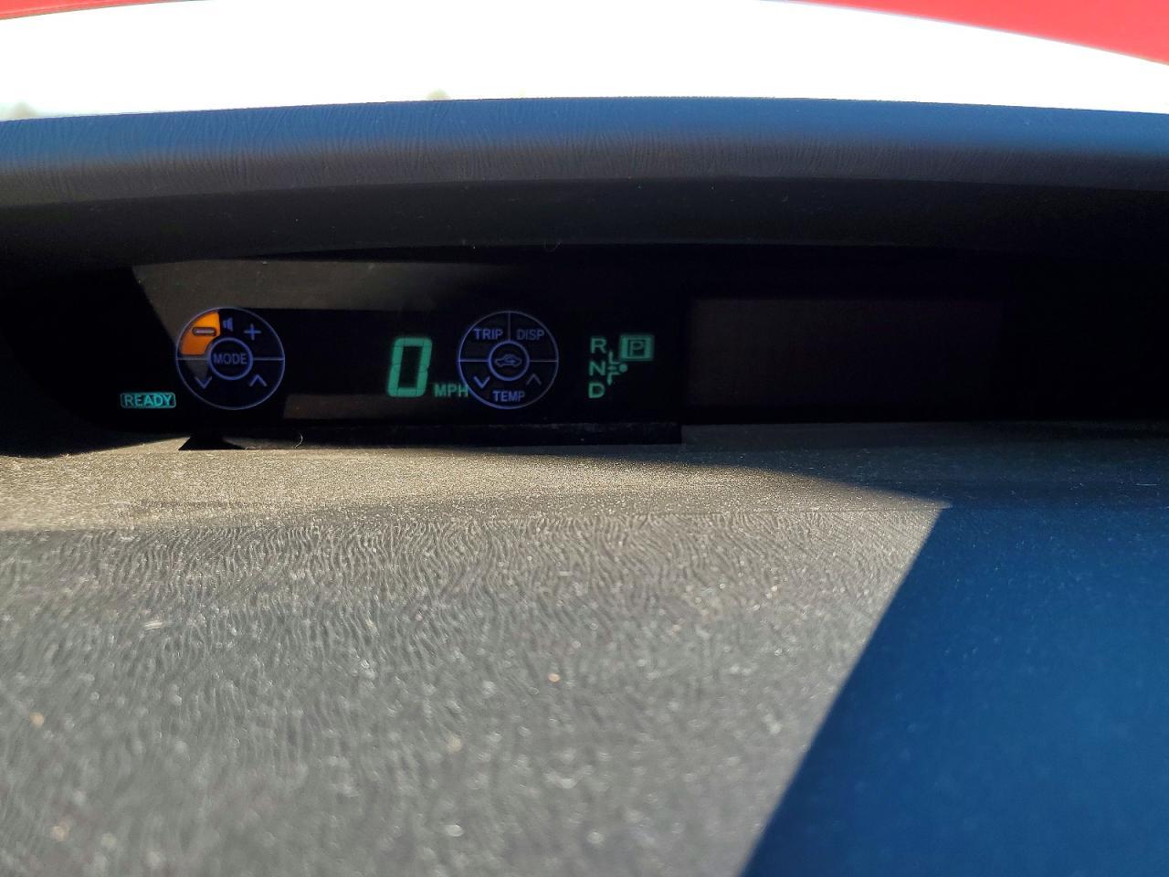 2010 Toyota Prius iii