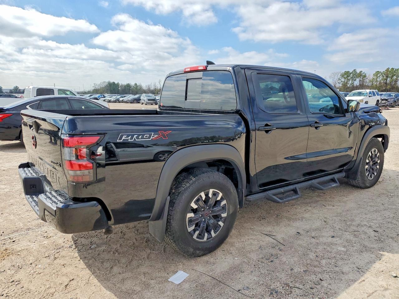2024 Nissan Frontier s
