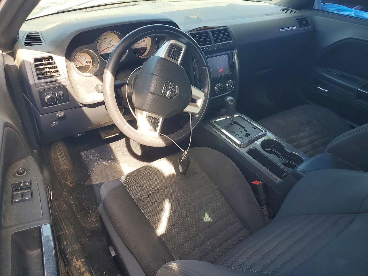 2014 Dodge Challenger sxt