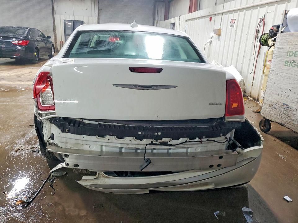 2015 Chrysler 300 Limited