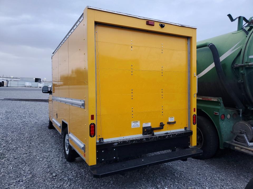 2023 GMC Savana box Truck