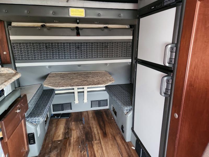 2019 Freigliner 2019 Freightliner Business Class M2 BOX Truck