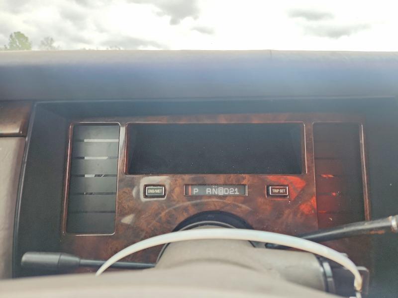 1994 Cadillac Fleetwood Base