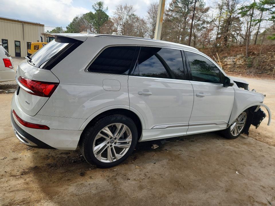 2020 Audi Q7 Premium