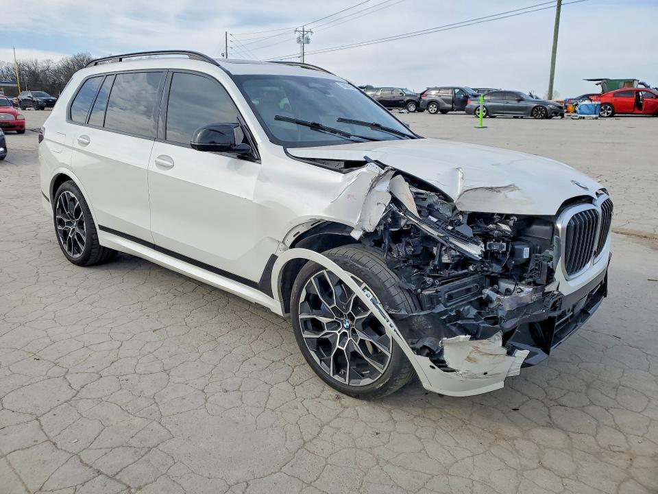 2025 BMW X7 M60i