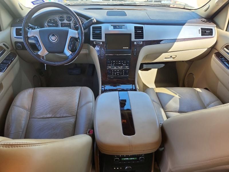 2011 Cadillac Escalade Luxury