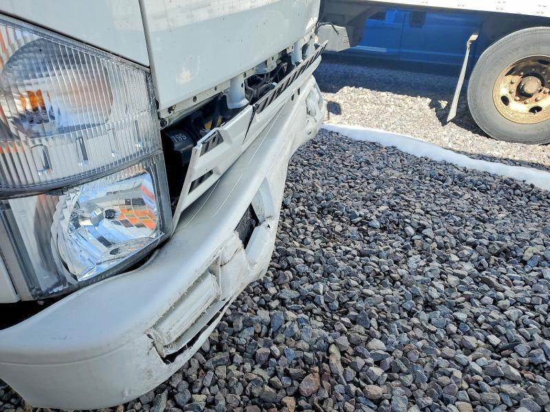 2022 Isuzu Npr hd box Truck