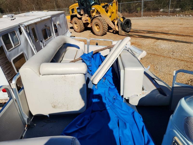 2004 Premier Pontoon