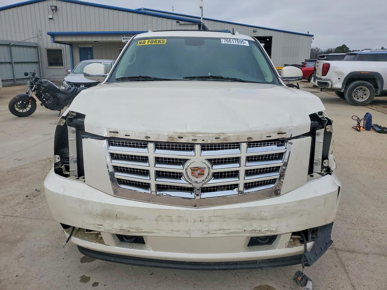 2013 Cadillac Escalade Luxury