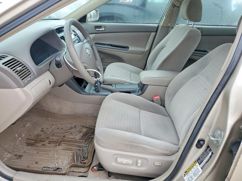 2005 Toyota Camry le